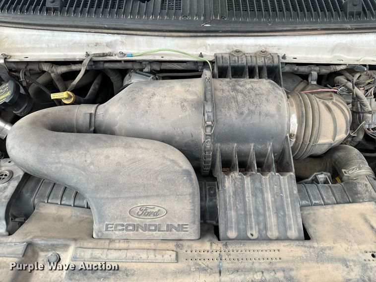 image for item EJ0288 2010 Ford E450 shuttle bus