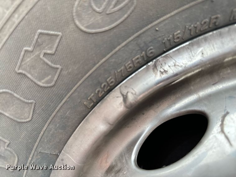 image for item EJ0288 2010 Ford E450 shuttle bus