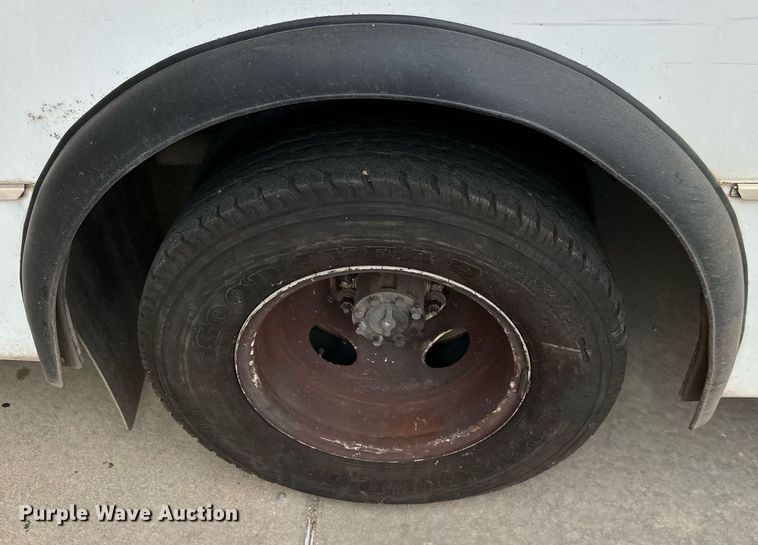 image for item EJ0288 2010 Ford E450 shuttle bus