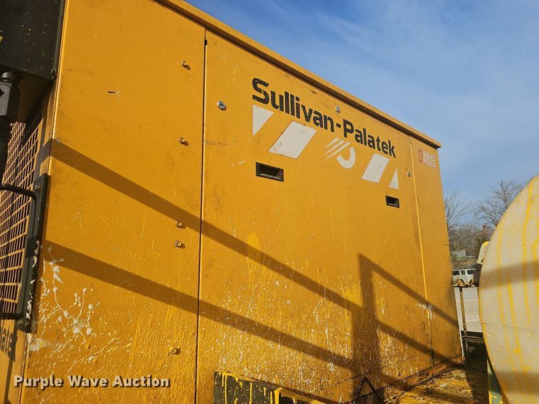 image for item EJ5995 1999 Isuzu FSR paint striper truck