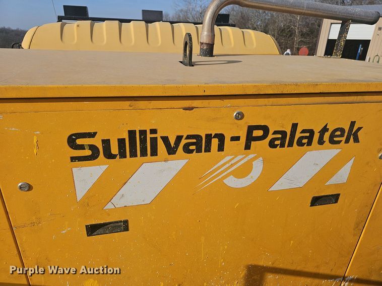 image for item EJ5995 1999 Isuzu FSR paint striper truck