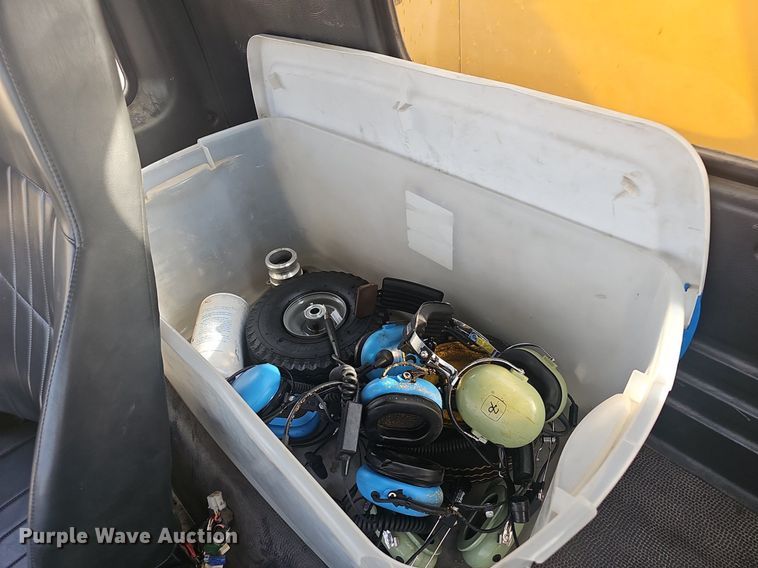 image for item EJ5995 1999 Isuzu FSR paint striper truck