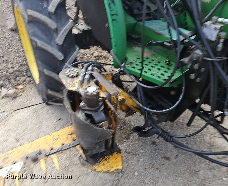 image for item EJ5996 1998 John Deere 5210 tractor