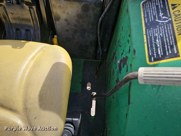 image for item EJ5996 1998 John Deere 5210 tractor