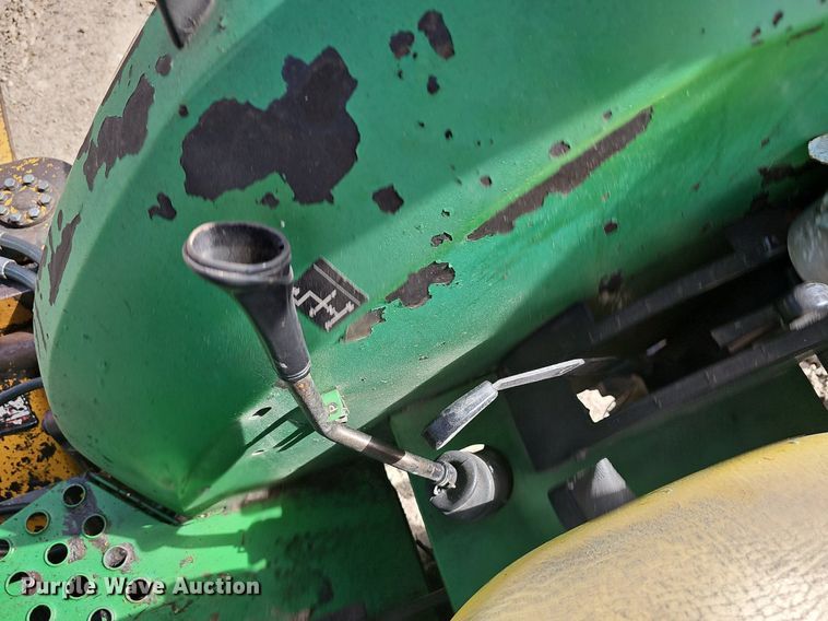 image for item EJ5996 1998 John Deere 5210 tractor