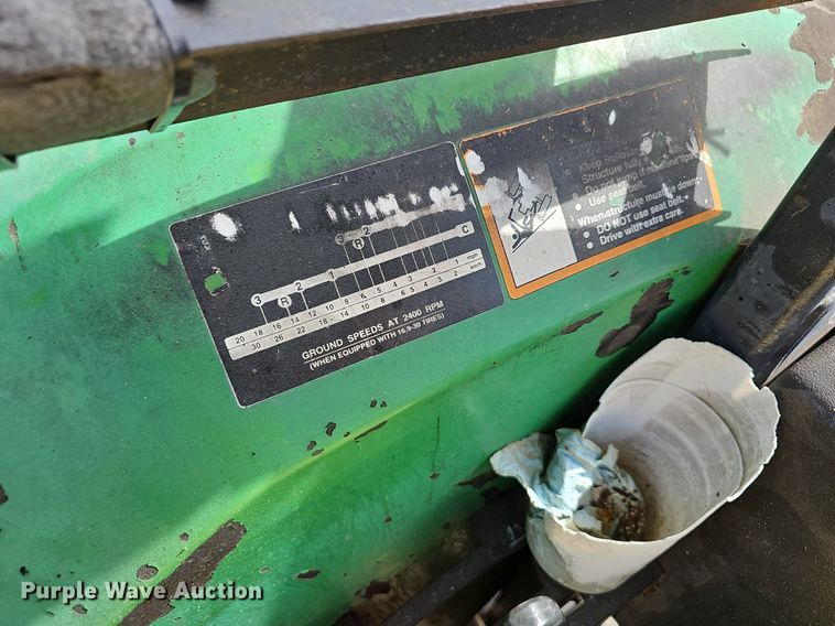 image for item EJ5996 1998 John Deere 5210 tractor