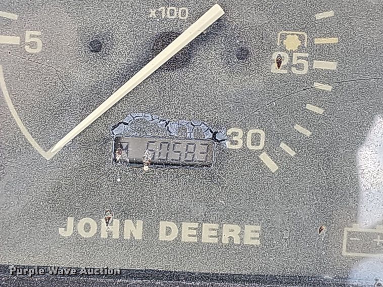 image for item EJ5996 1998 John Deere 5210 tractor