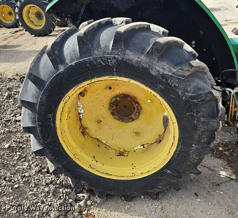 image for item EJ5996 1998 John Deere 5210 tractor