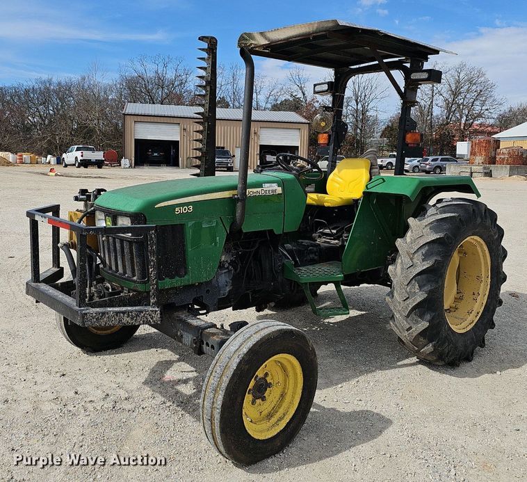 image for item EJ5997 2004 John Deere 5103 tractor