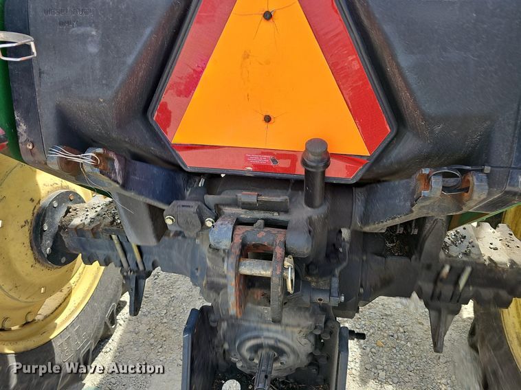 image for item EJ5997 2004 John Deere 5103 tractor