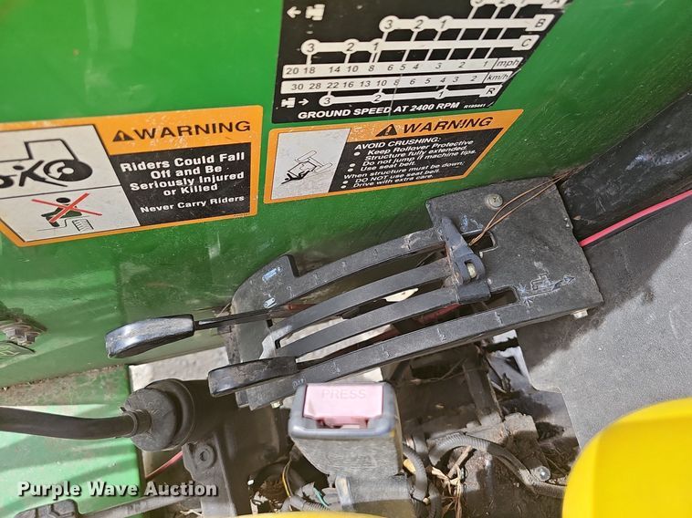 image for item EJ5997 2004 John Deere 5103 tractor