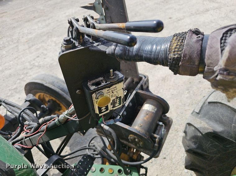 image for item EJ5997 2004 John Deere 5103 tractor