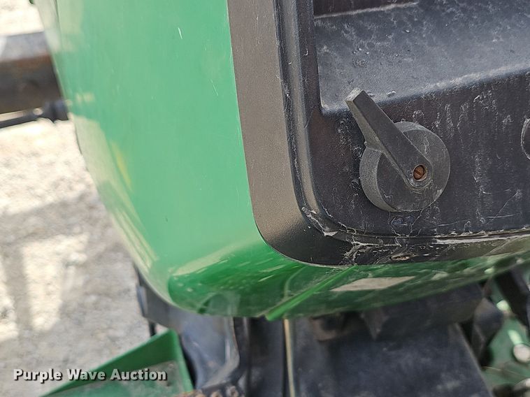 image for item EJ5997 2004 John Deere 5103 tractor
