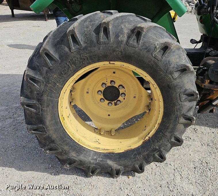 image for item EJ5997 2004 John Deere 5103 tractor