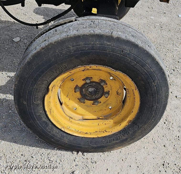 image for item EJ5997 2004 John Deere 5103 tractor