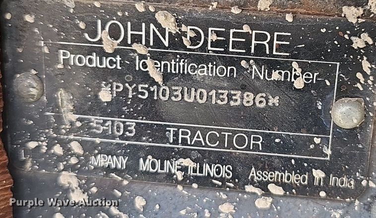 image for item EJ5997 2004 John Deere 5103 tractor