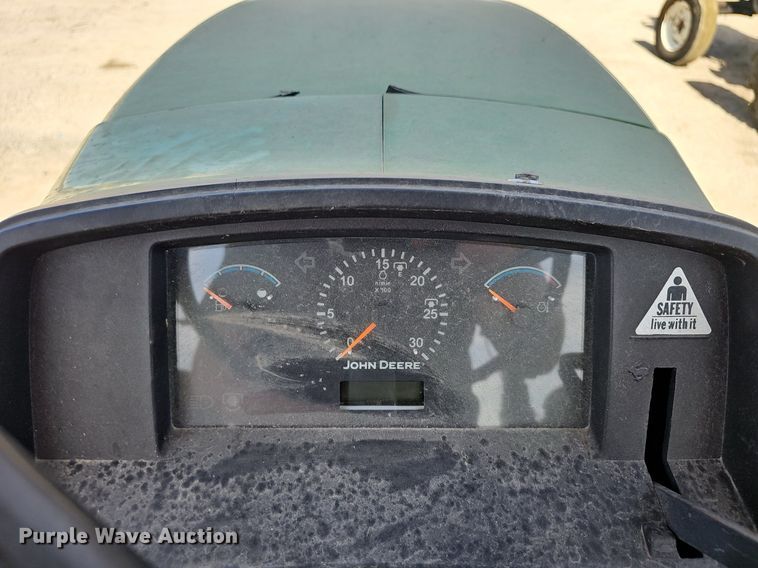 image for item EJ5998 1998 John Deere 5210 tractor