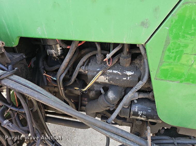 image for item EJ5998 1998 John Deere 5210 tractor