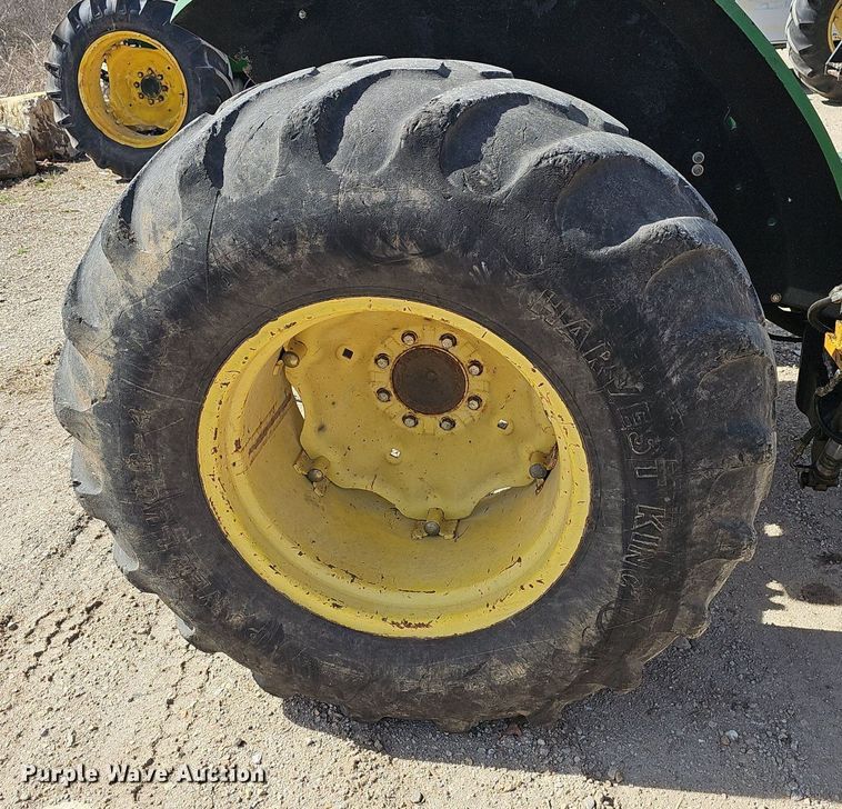 image for item EJ5998 1998 John Deere 5210 tractor