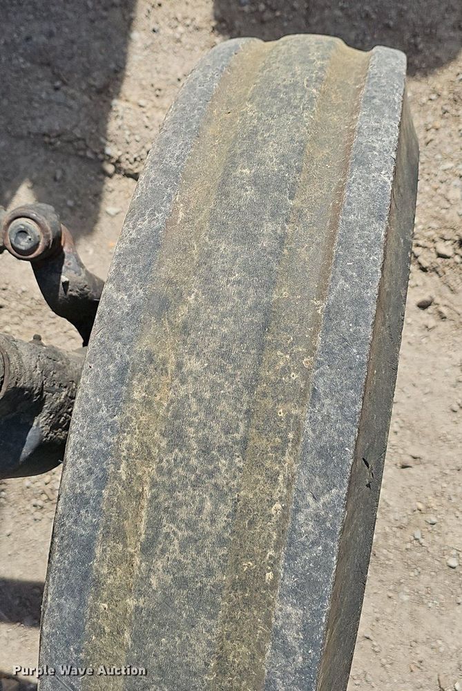 image for item EJ5998 1998 John Deere 5210 tractor