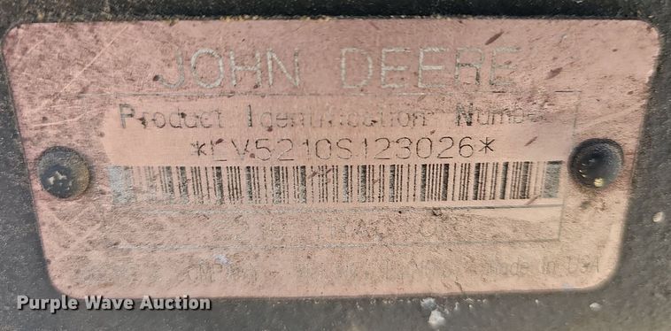 image for item EJ5998 1998 John Deere 5210 tractor