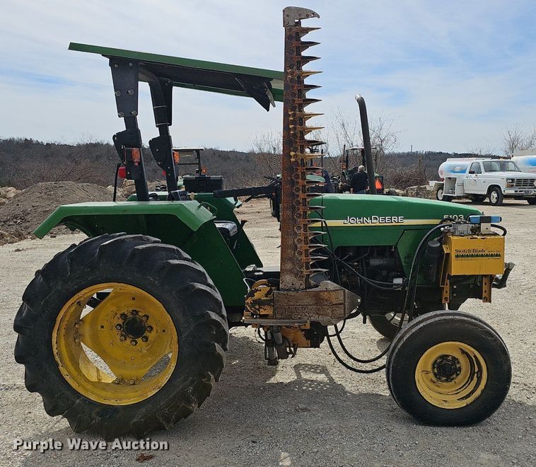 image for item EJ5999 2005 John Deere 5103 tractor