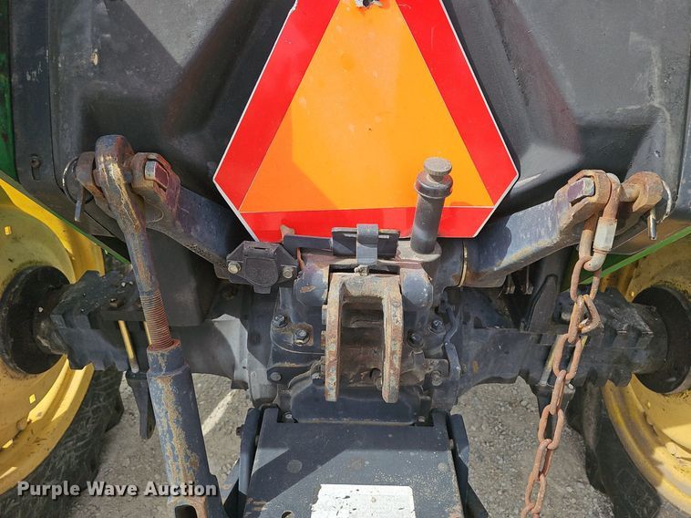 image for item EJ5999 2005 John Deere 5103 tractor