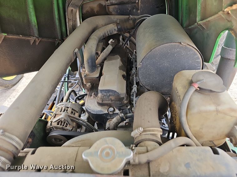 image for item EJ5999 2005 John Deere 5103 tractor