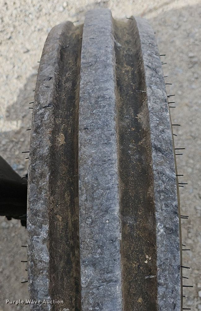 image for item EJ5999 2005 John Deere 5103 tractor