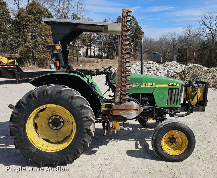 image for item EJ6000 2001 John Deere 5210 tractor