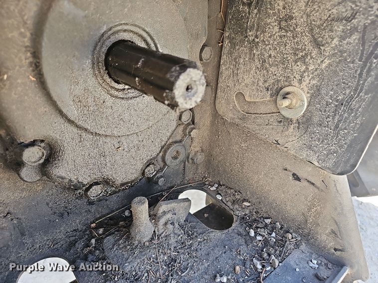 image for item EJ6000 2001 John Deere 5210 tractor