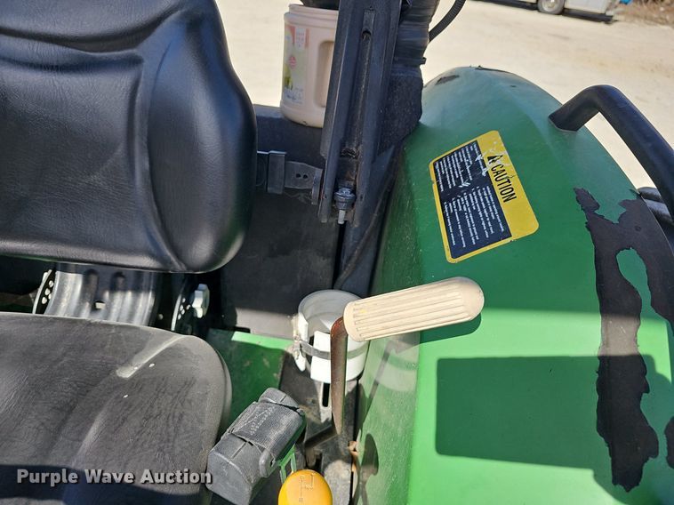 image for item EJ6000 2001 John Deere 5210 tractor