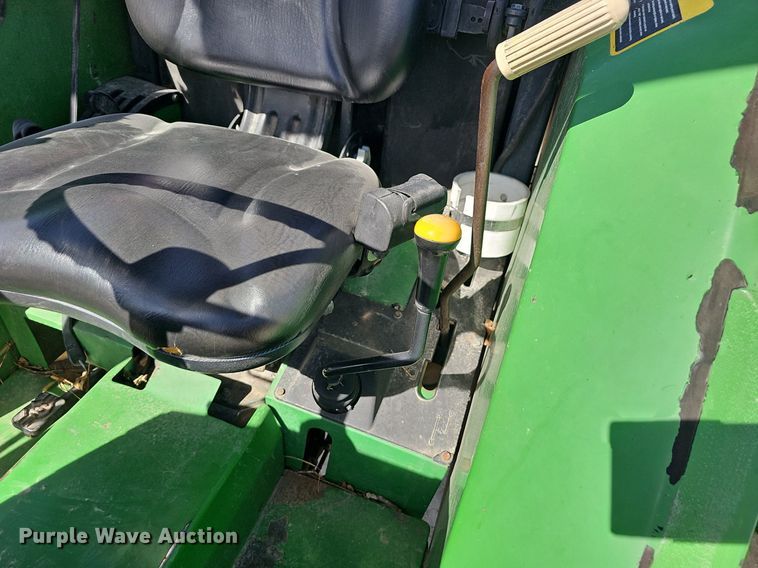 image for item EJ6000 2001 John Deere 5210 tractor