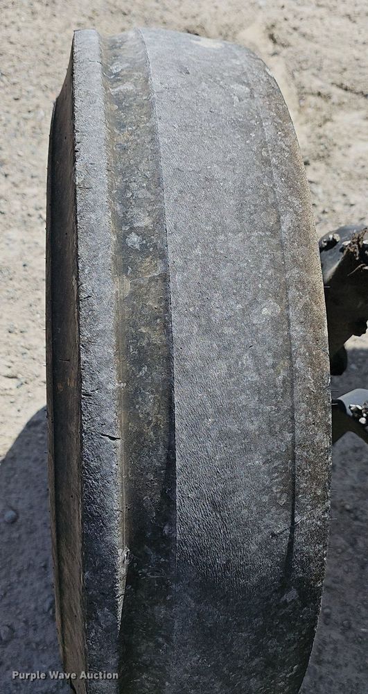 image for item EJ6000 2001 John Deere 5210 tractor