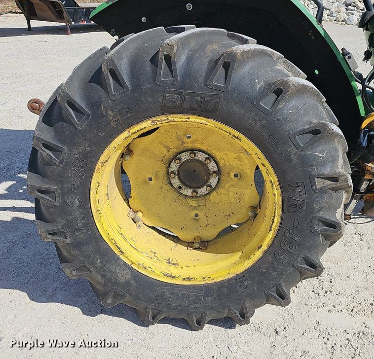 image for item EJ6000 2001 John Deere 5210 tractor