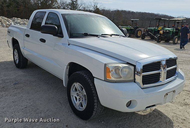 image for item EJ6001 2007 Dodge Dakota SLT Quad Cab pickup truck