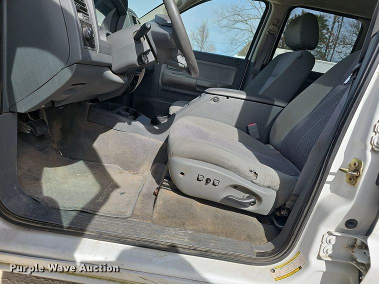 image for item EJ6001 2007 Dodge Dakota SLT Quad Cab pickup truck