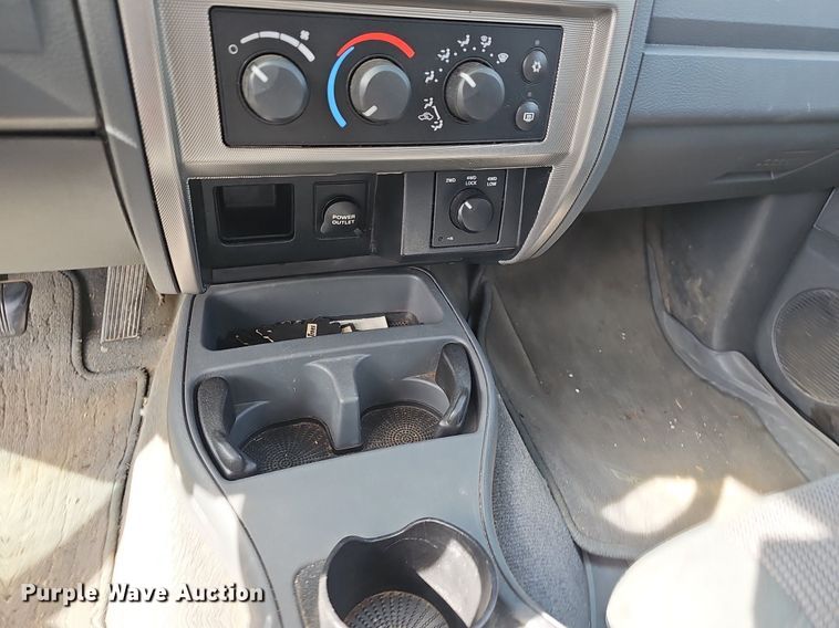 image for item EJ6001 2007 Dodge Dakota SLT Quad Cab pickup truck