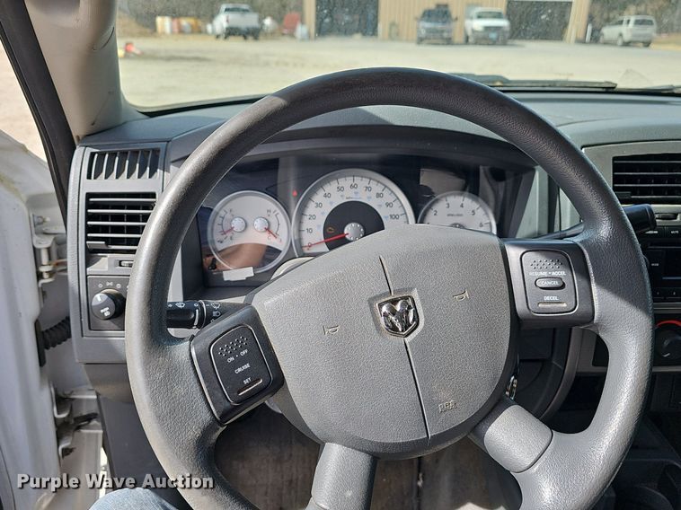 image for item EJ6001 2007 Dodge Dakota SLT Quad Cab pickup truck