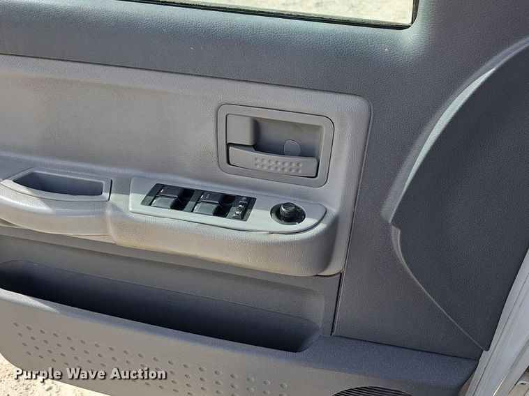 image for item EJ6001 2007 Dodge Dakota SLT Quad Cab pickup truck