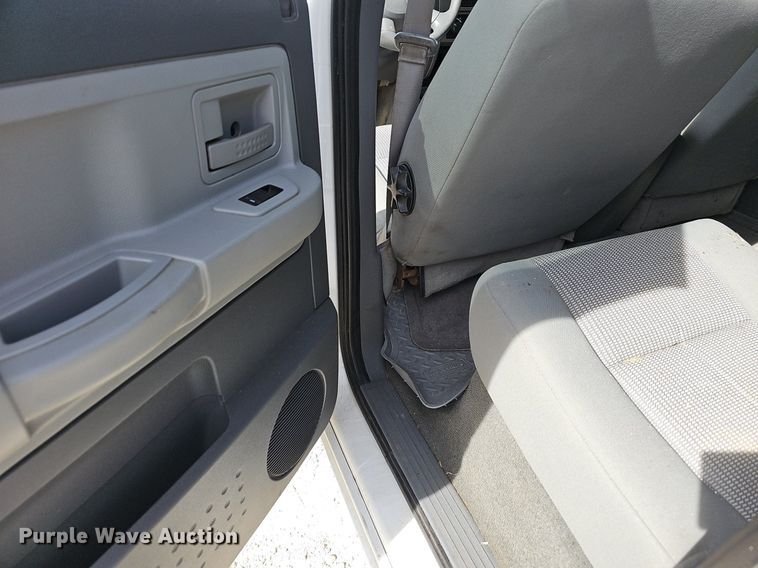 image for item EJ6001 2007 Dodge Dakota SLT Quad Cab pickup truck