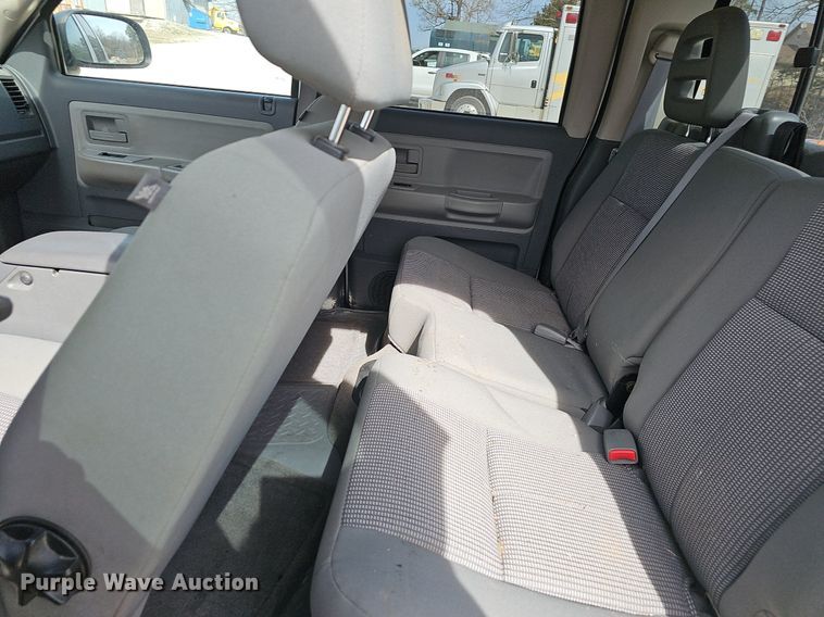 image for item EJ6001 2007 Dodge Dakota SLT Quad Cab pickup truck