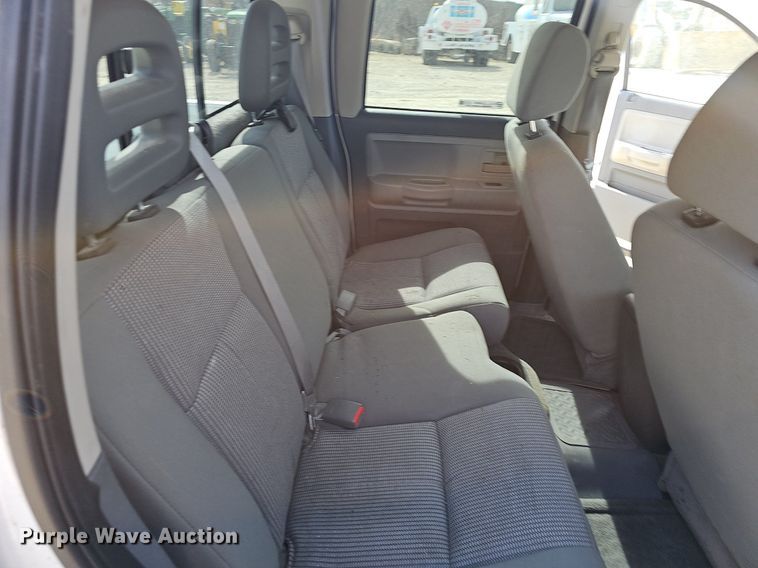 image for item EJ6001 2007 Dodge Dakota SLT Quad Cab pickup truck