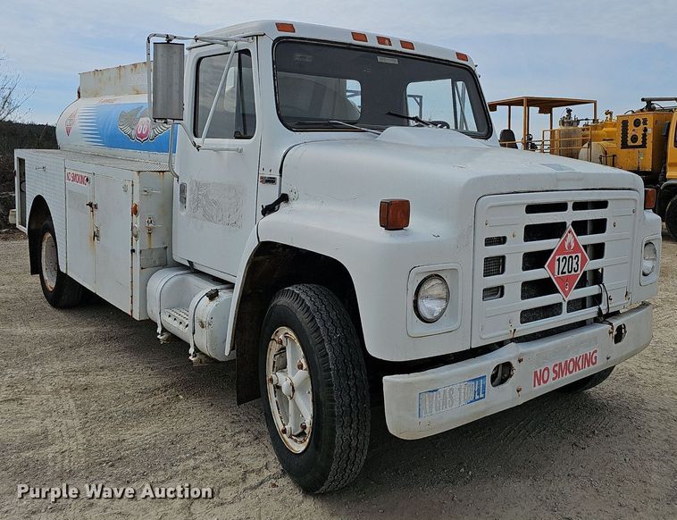 image for item EJ6003 1983 International 1754 fuel truck