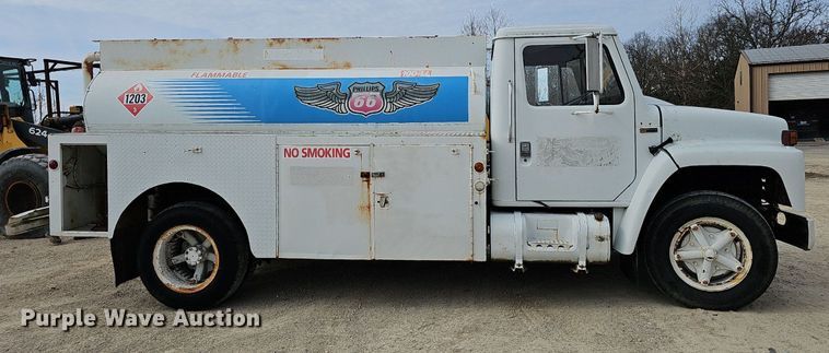 image for item EJ6003 1983 International 1754 fuel truck