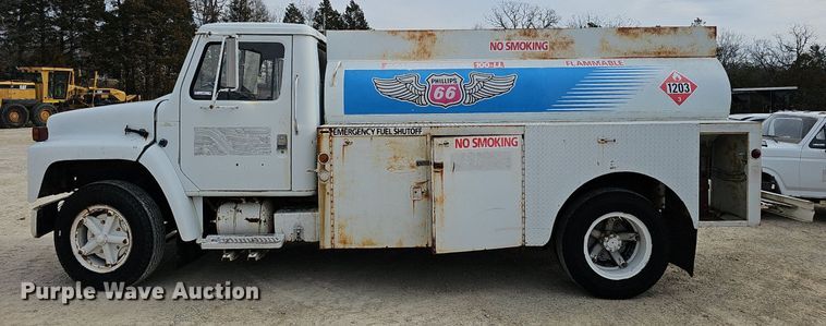 image for item EJ6003 1983 International 1754 fuel truck