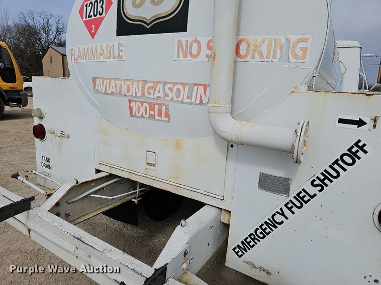 image for item EJ6003 1983 International 1754 fuel truck