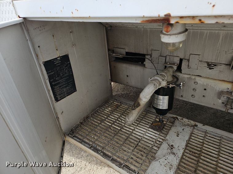 image for item EJ6003 1983 International 1754 fuel truck