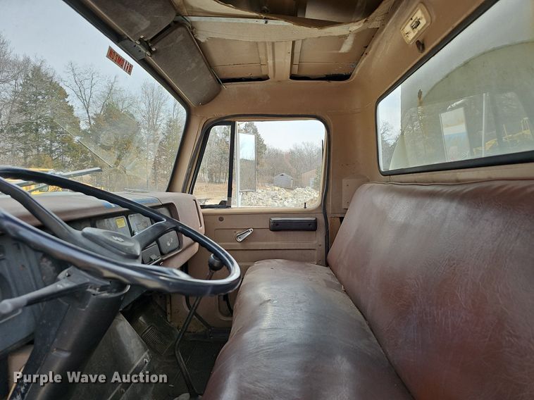 image for item EJ6003 1983 International 1754 fuel truck