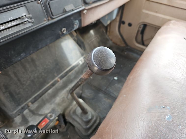 image for item EJ6003 1983 International 1754 fuel truck